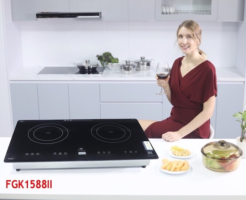 Bếp từ đôi Fuger FGK1588II sở hữu tổng công suất lên đến 4400W