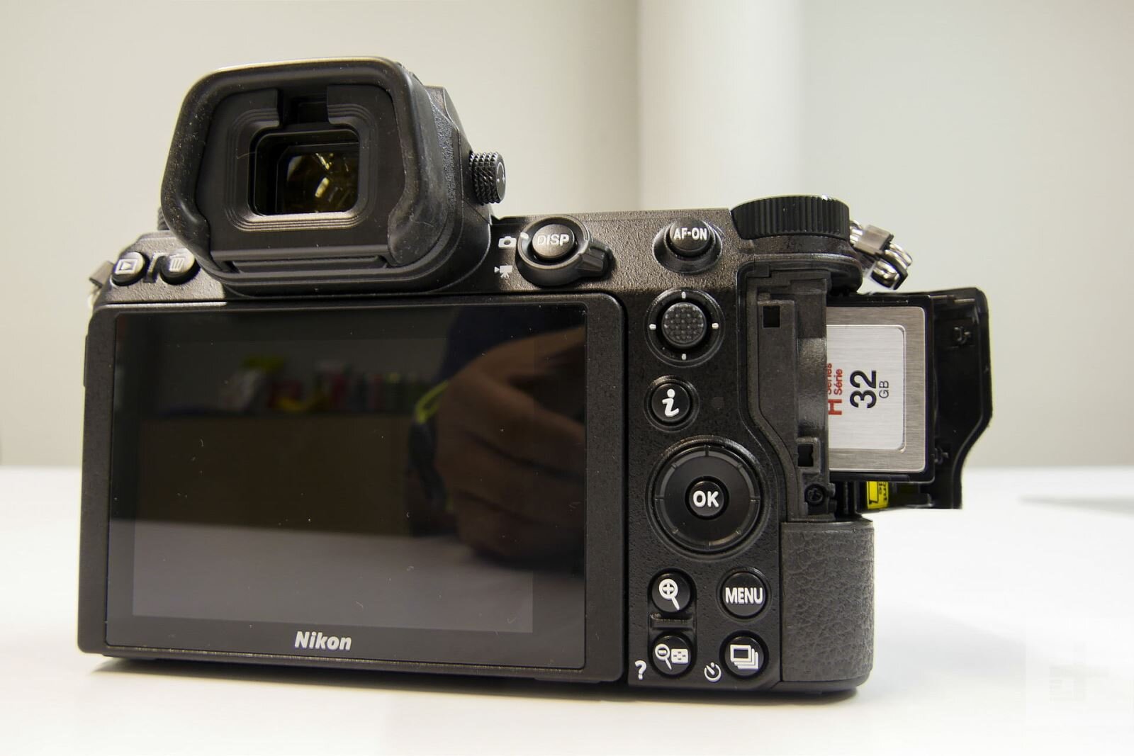 Máy Ảnh Nikon Z7 body   Ngàm Chuyển Nikon FTZ