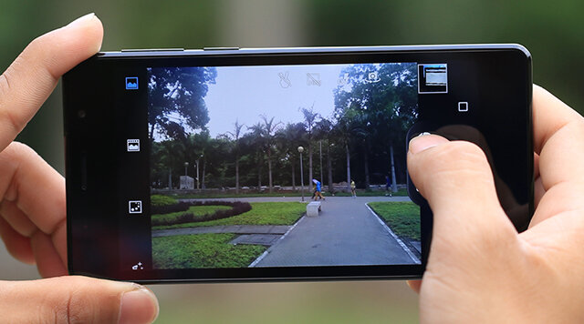 Giao diện camera đơn giản, dễ sử dụng