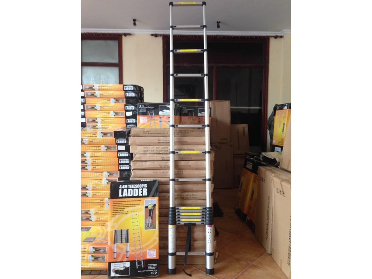 Thang nhôm rút đơn Nakata TY613  Thang nhôm rút đơn Nakata TY613