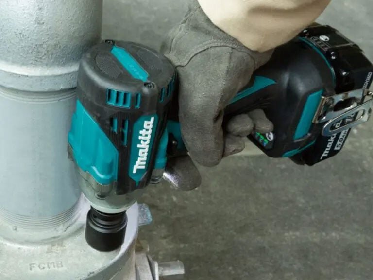 Máy siết bu lông dùng pin 18V Makita DTW300FJX4 Máy siết bu lông dùng pin 18V Makita DTW300FJX4