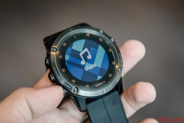 Đồng hồ thông minh hỗ trợ tập luyện Garmin fenix 5X Plus Sapphire