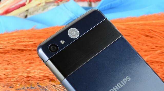 Điện thoại Philips Xenium W6610