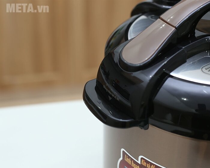 Nồi áp suất Sanaky SNK-64C