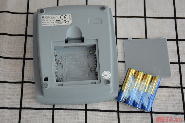 Máy đo huyết áp bắp tay Beurer BM-35