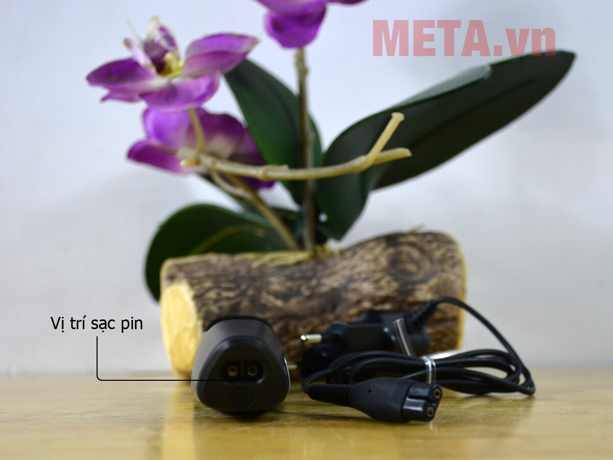 Máy cạo tỉa đa năng 6 trong 1 Philips MG3710