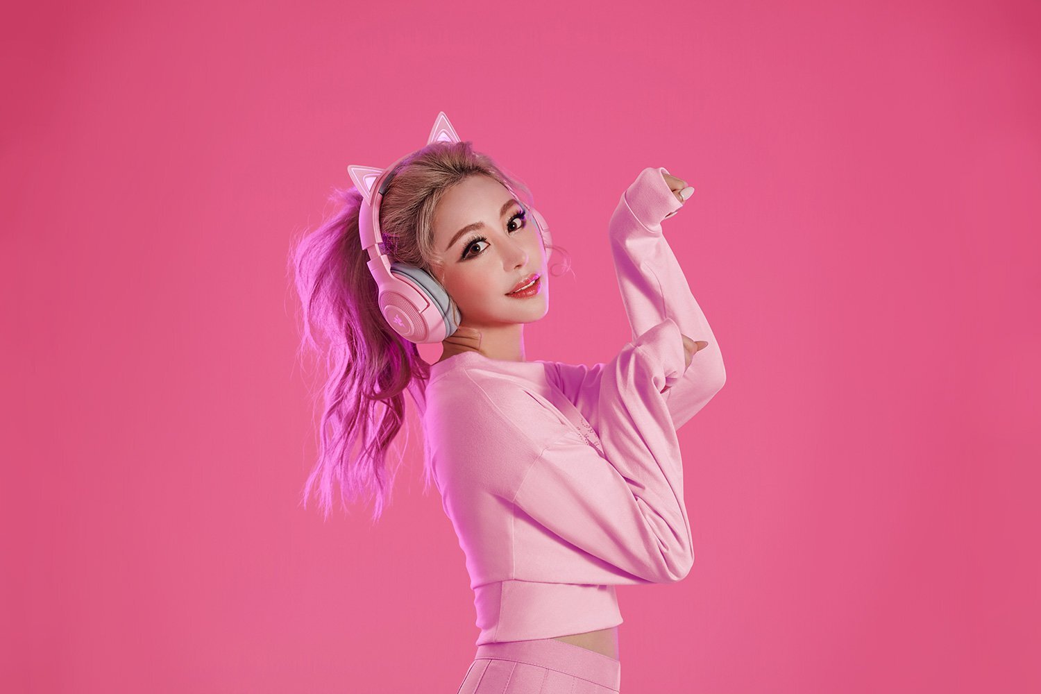 Tai Nghe không dây Razer Kraken BT Kitty-Hồng (Quartz)_RZ04-03520100-R3M1 1