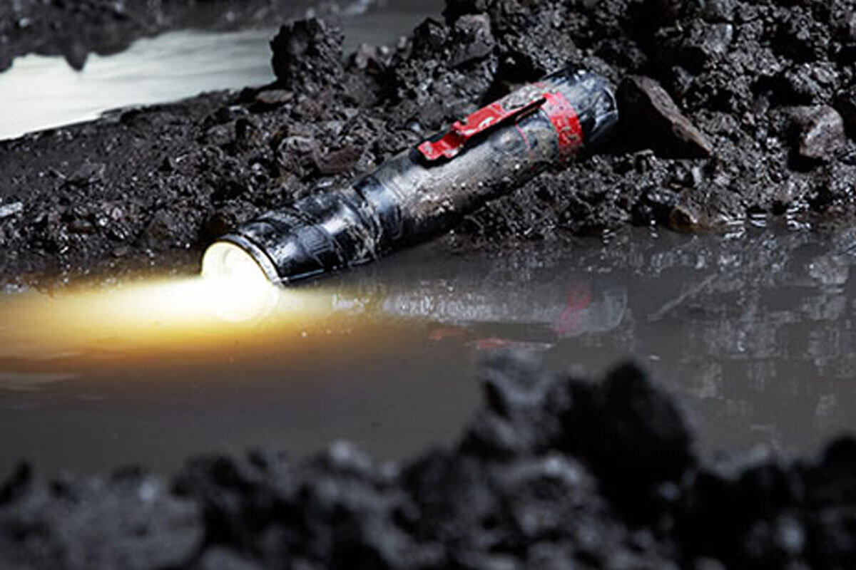 Đèn LED vỏ kim loại Milwaukee L4 MLED-201