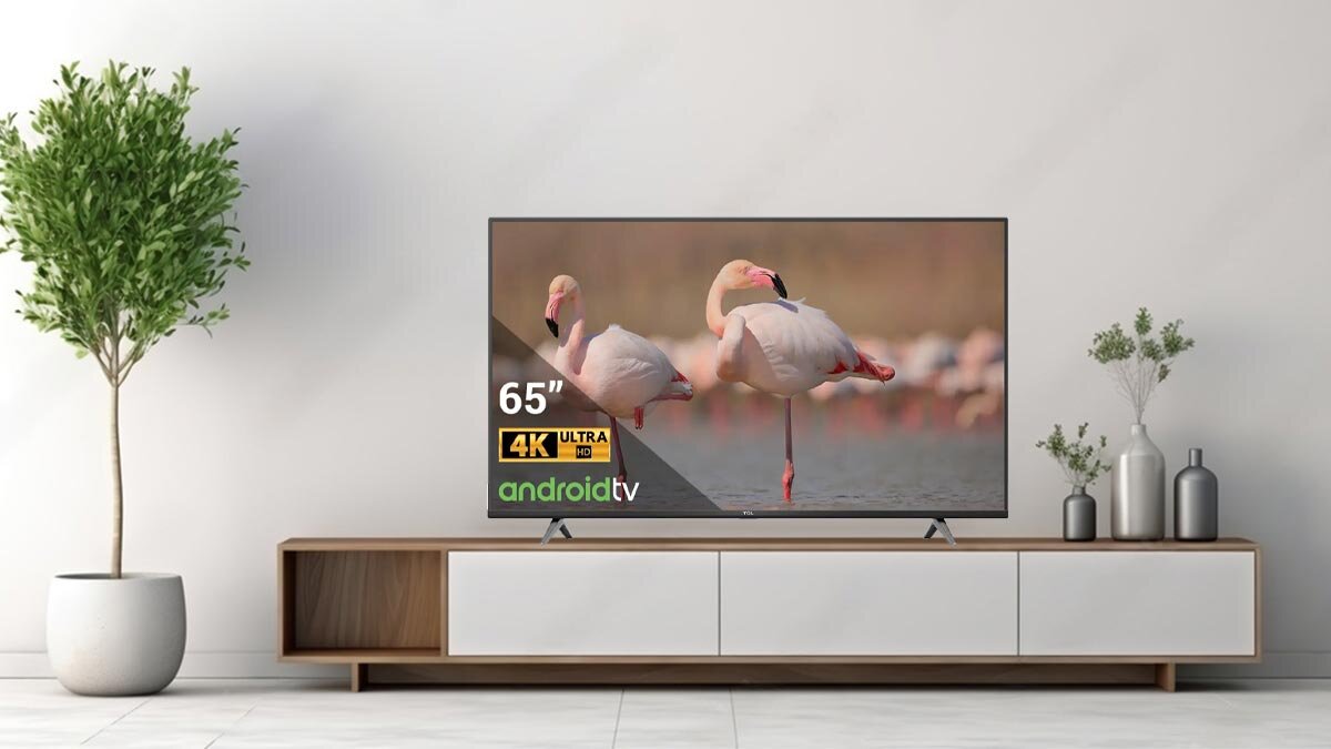 Không gian bày trí tivi TCL 4K 65 inch 65P618 đẹp mắt