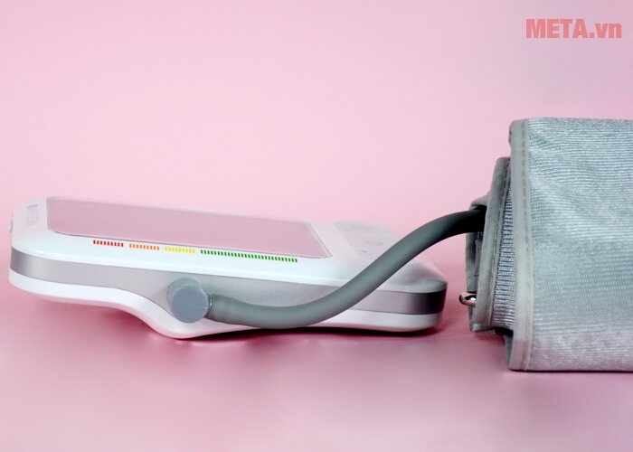 Máy đo huyết áp bắp tay Bluetooth Medisana BU 550