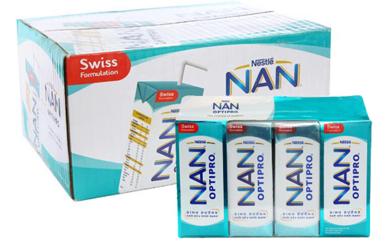 Có sữa Nan 3 pha sẵn không?