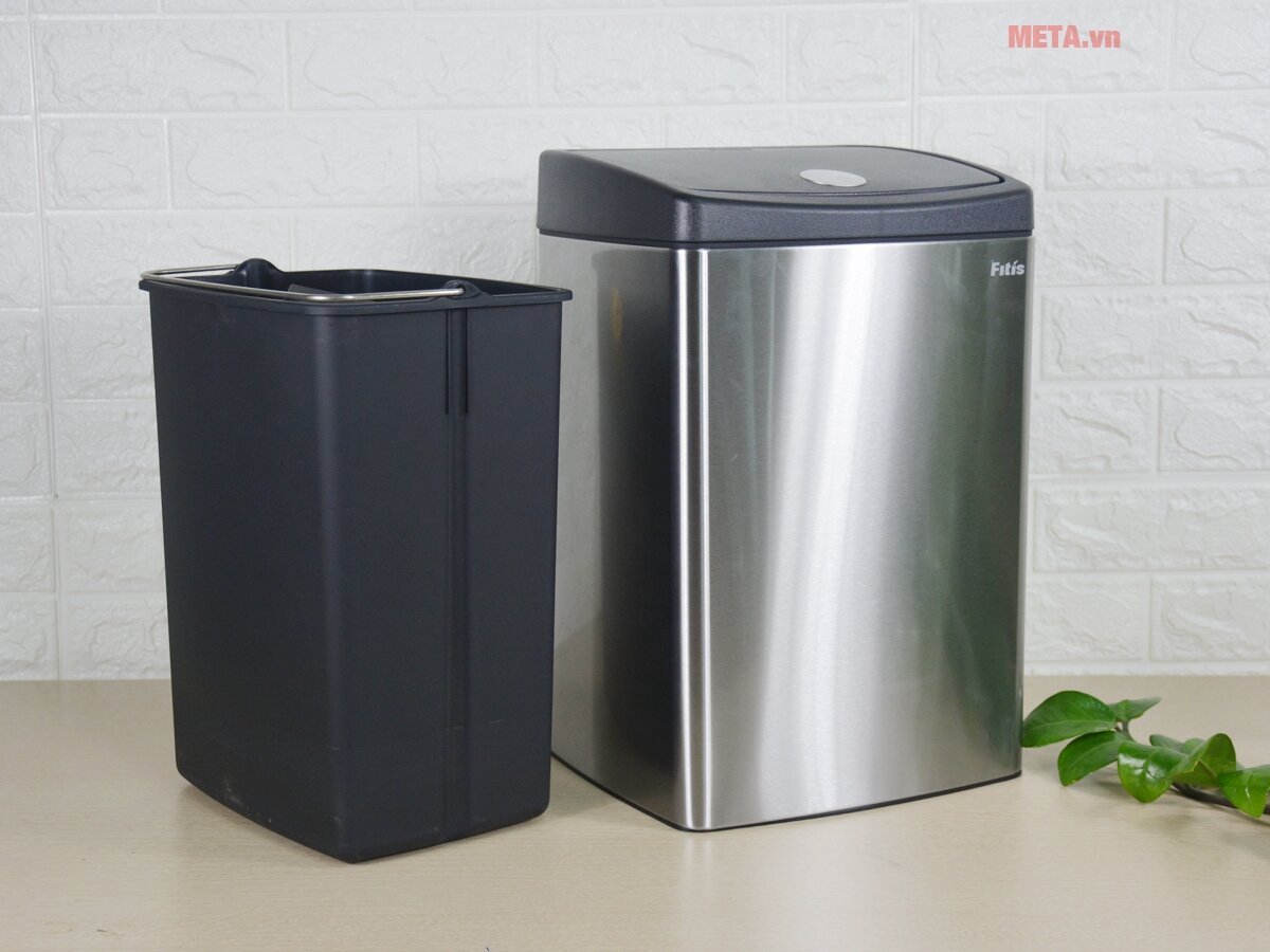 Thùng rác Inox nhấn vuông nhỏ Fitis STS1-901 - 15L