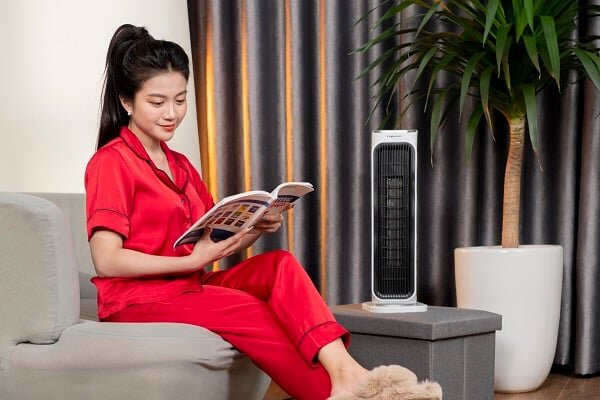 Quạt sưởi gốm Ceramic để sàn FujiHome FH3000