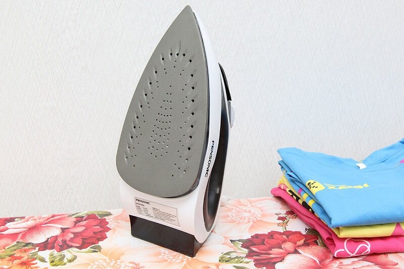 Bàn ủi hơi nước Pensonic PSI-1006 Bàn ủi hơi nước Pensonic PSI-1006