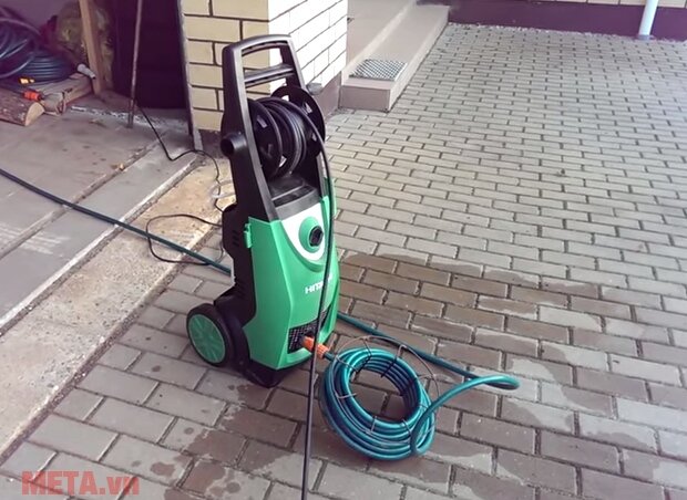 Máy phun xịt áp lực 2000W Hitachi AW150