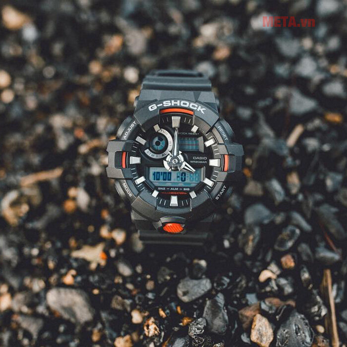 Đồng hồ nam G-shock GA-700-1ADR đen Đồng hồ nam G-shock GA-700-1ADR đen