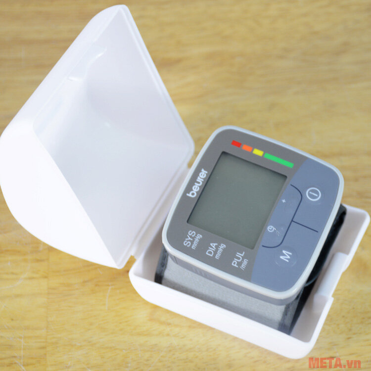 Máy đo huyết áp cổ tay Beurer BC32