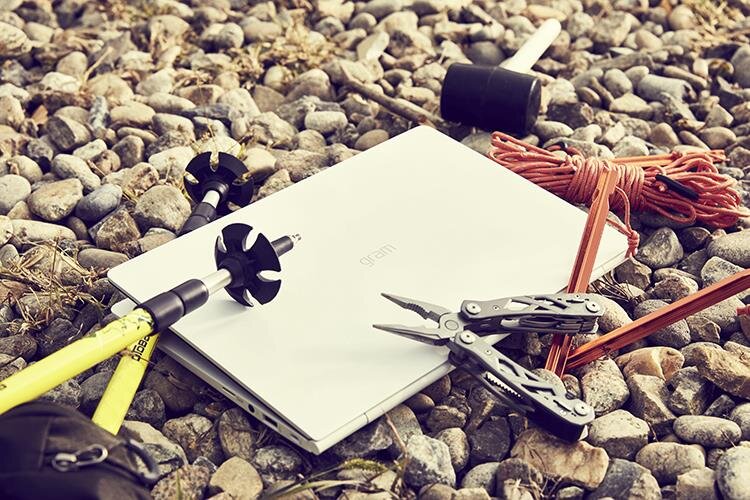 Laptop LG Gram 13ZD980-G.AX52A5 Core i5-8250U Kabylake R