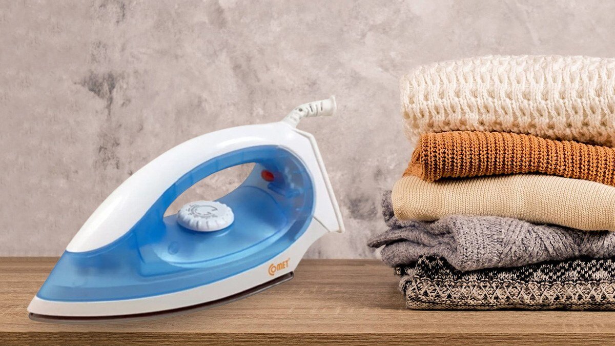 Bàn ủi Comet CM1126 1000W với thiết kế gọn nhẹ tiện dụng