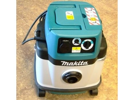 Makita VC1310LX1 có công suất lên đến 1.050W Makita VC1310LX1