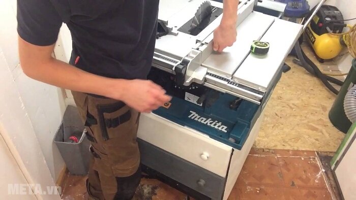Máy cưa bàn Makita 2704 Máy cưa bàn Makita 2704