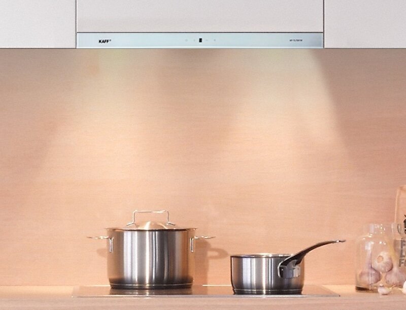 Máy hút mùi Kaff KF-TL7001W sở hữu thiết kế âm tủ thông minh