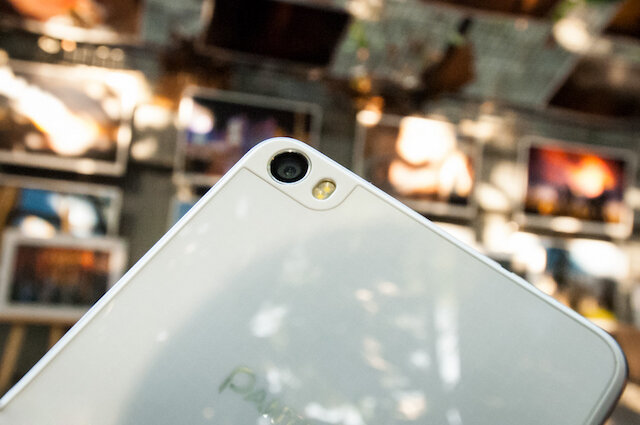 Điện thoại Pantech V955