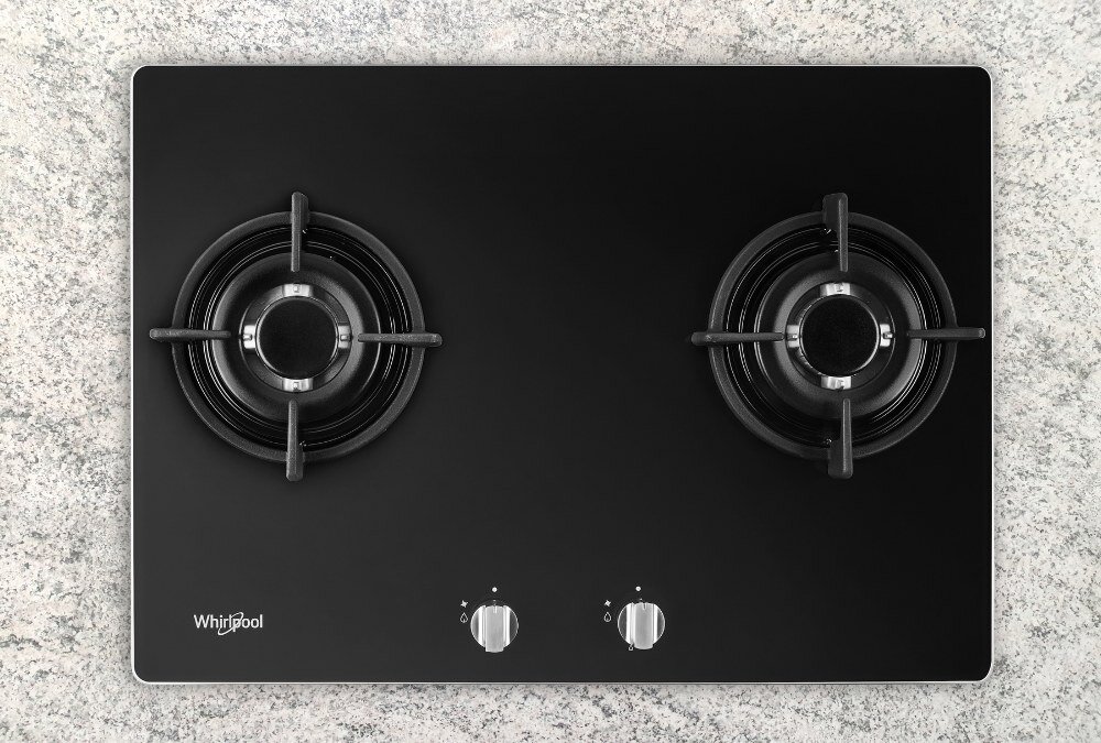 Bếp gas âm Whirlpool 70cm AKC720C/BLV lắp đặt rất gọn gàng 