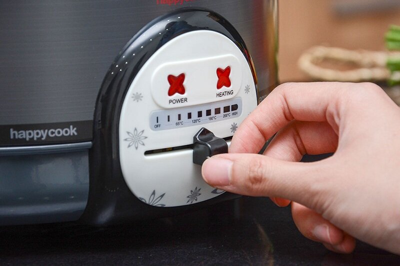 Nồi lẩu năng lượng điện Happycook HCHP-300A 2.8 lít Nồi lẩu năng lượng điện Happycook HCHP-300A 2.8 lít