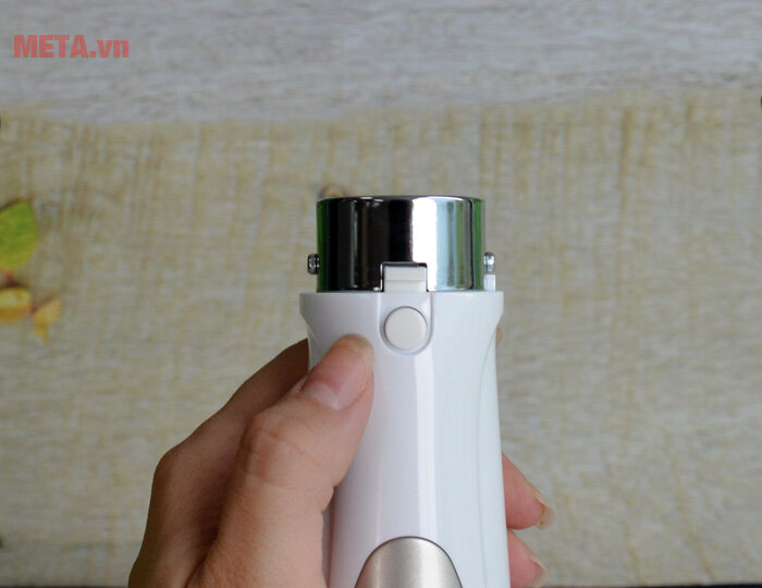 Máy sấy tạo kiểu Panasonic EH-KA71-W645