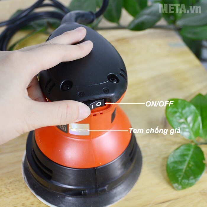 Máy chà nhám quỹ đạo tròn Maktec MT922