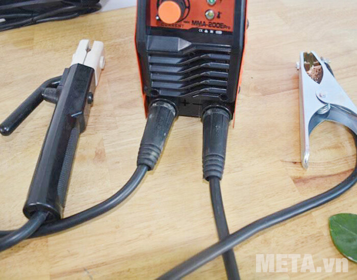 Máy hàn que điện tử mini Btec MMA 200E Pro