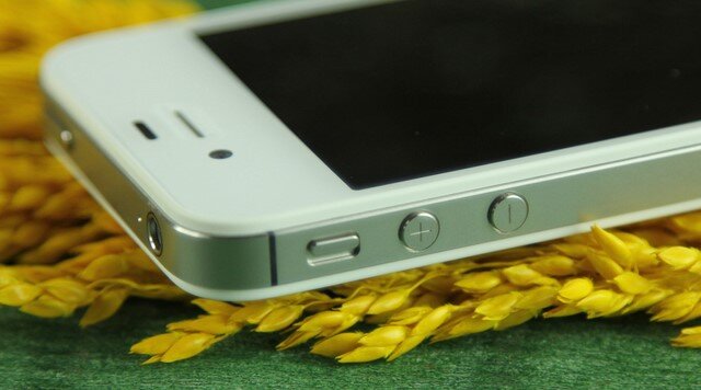 Điện thoại iPhone 4S 16GB