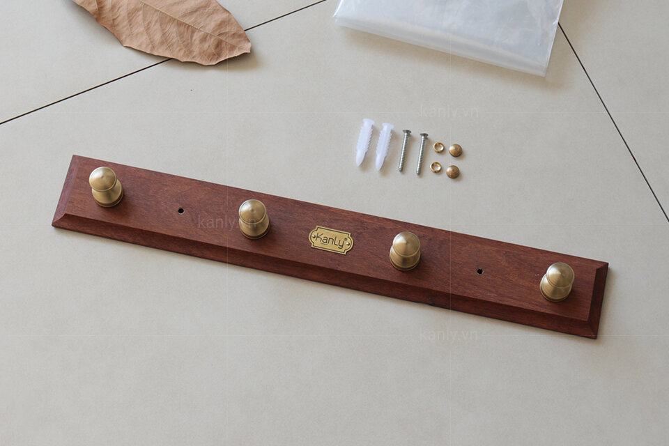 moc-treo-ao-go-va-dong-thau-kanly-gcg20a