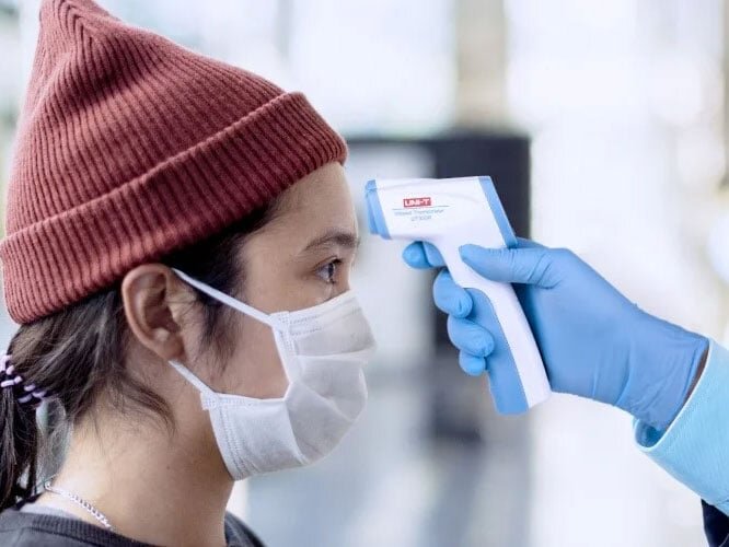 Nhiệt kế điện tử UT300R đo nhiệt độ qua trán Nhiệt kế điện tử UT300R