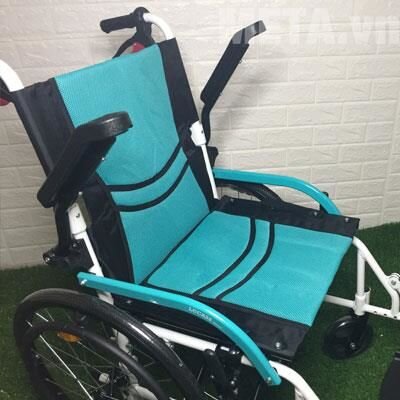 Xe lăn du lịch hợp kim nhôm siêu nhẹ Lucass X63 (X63L New) Xe lăn du lịch hợp kim nhôm siêu nhẹ Lucass X63 (X63L New)