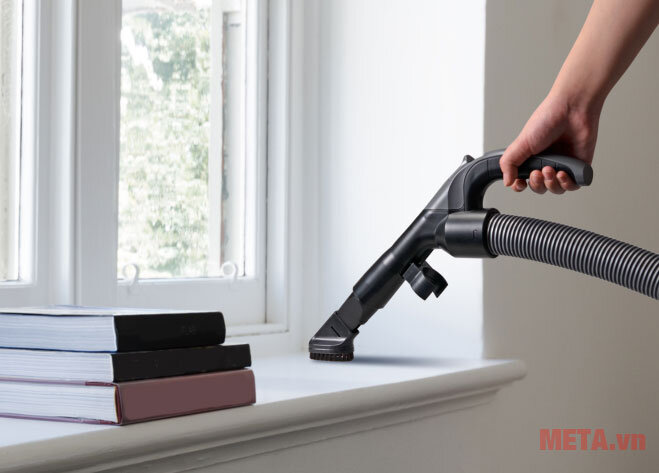 Máy hút bụi Panasonic MC-CL777HN49