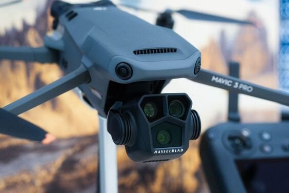 Flycam DJI Mavic 3 Pro Fly More Combo (DJI RC)