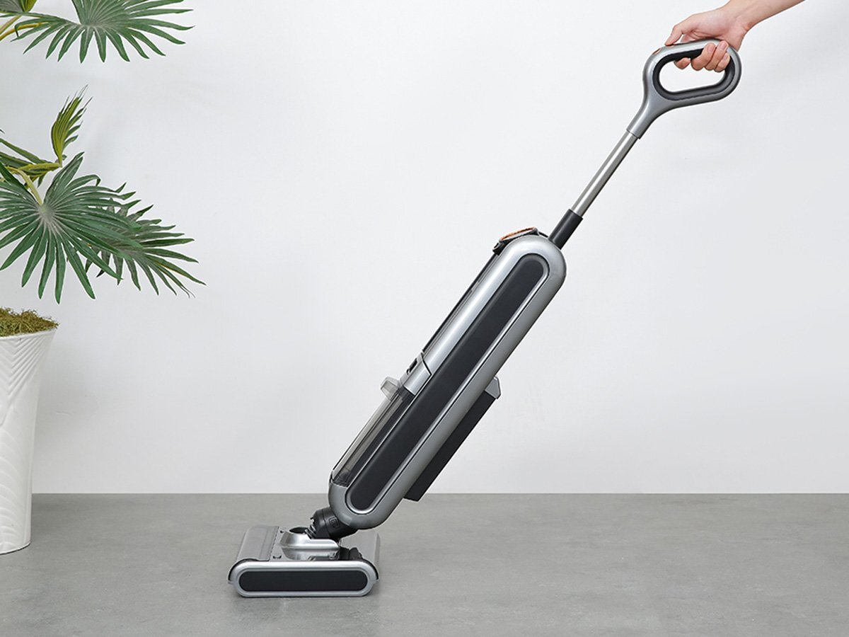 Máy hút bụi cầm tay Uwant X100