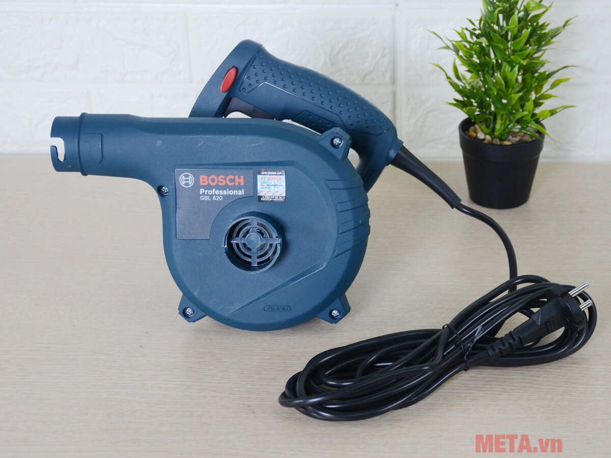Máy thổi bụi Bosch GBL 620
