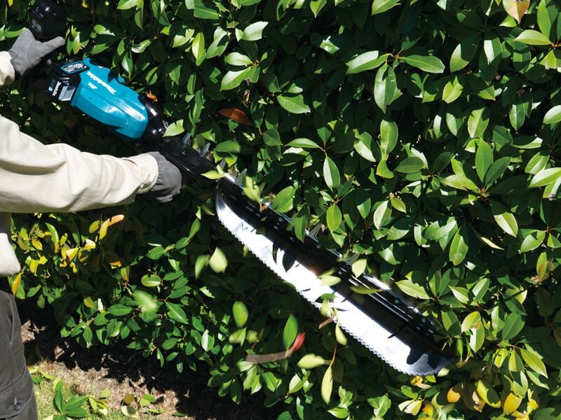 Máy tỉa hàng rào dùng pin 40V Max Makita UH014GZ