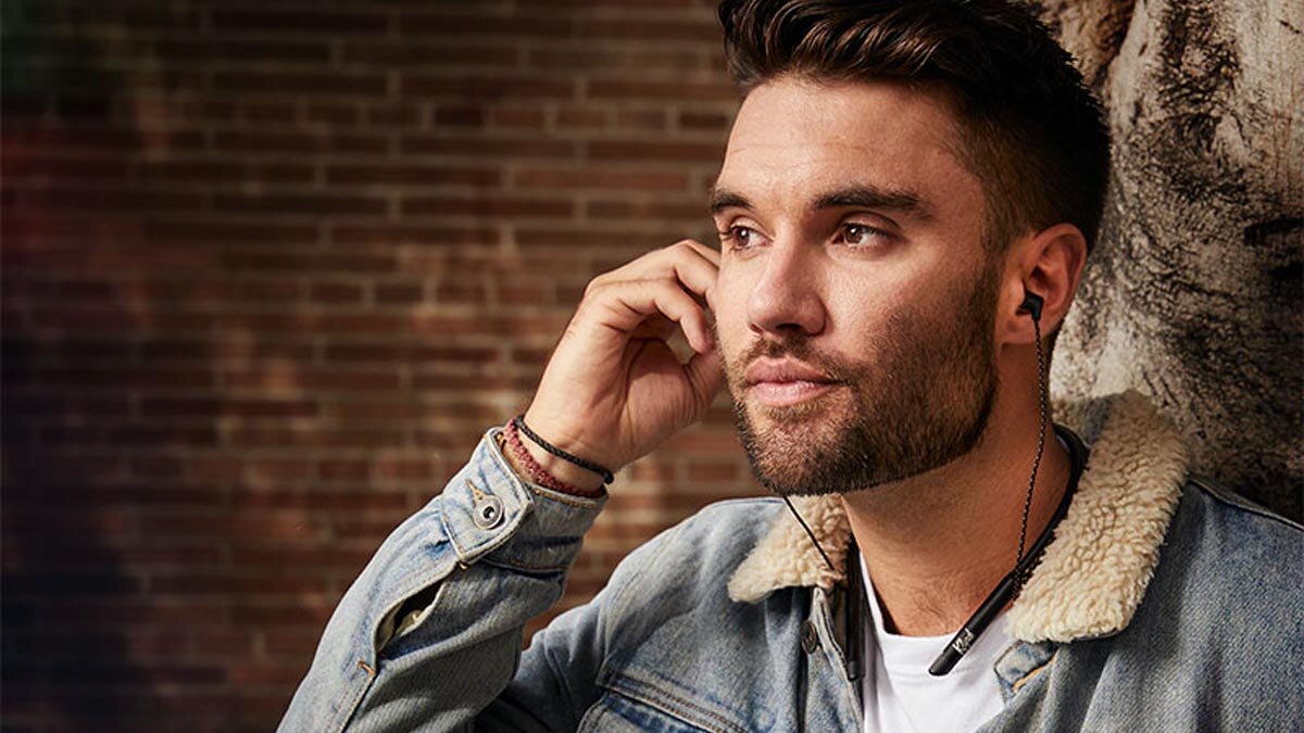 Người dùng có thể sử dụng Tai nghe Bluetooth T5 Neckband suốt ngày dài