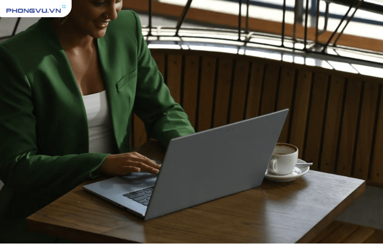 ACER Swift Edge SFA16-41-R3L6  sở hữu Bàn phím có độ nảy tốt, đèn LED kết hợp cho trải nghiệm gõ thuận tiện