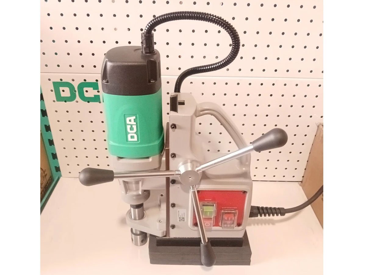 Máy khoan từ DCA AJC02-30