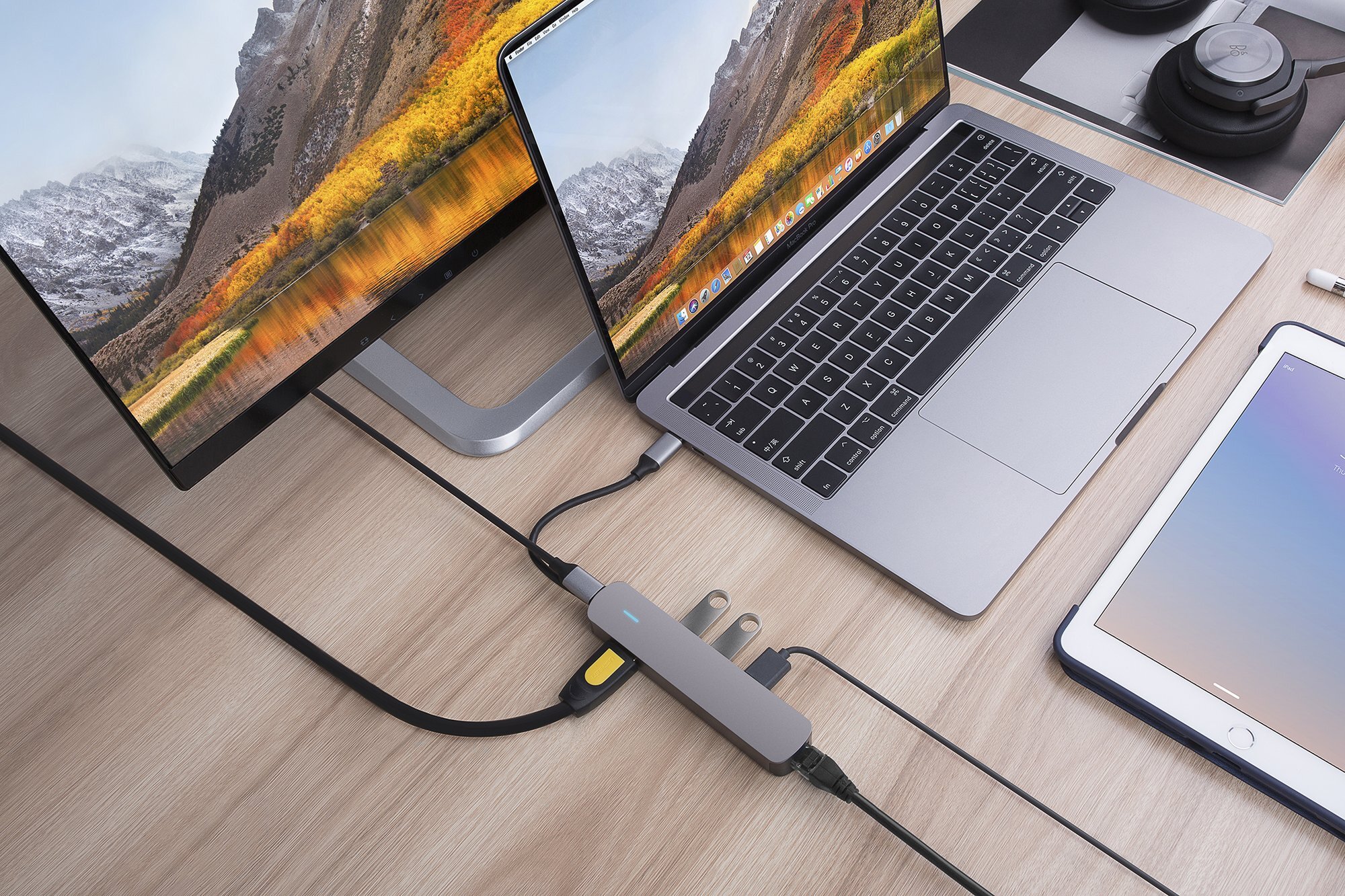 Hub HyperDrive 4K HDMI 6-in-1 USB-C Hub giúp hỗ trợ kết nối máy tính từ một cổng USB-C ra 4 loại cổng khác nhau