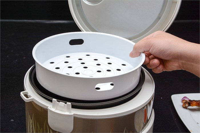 Nồi cơm điện cao cấp Electrolux 1.8L  ERC2200