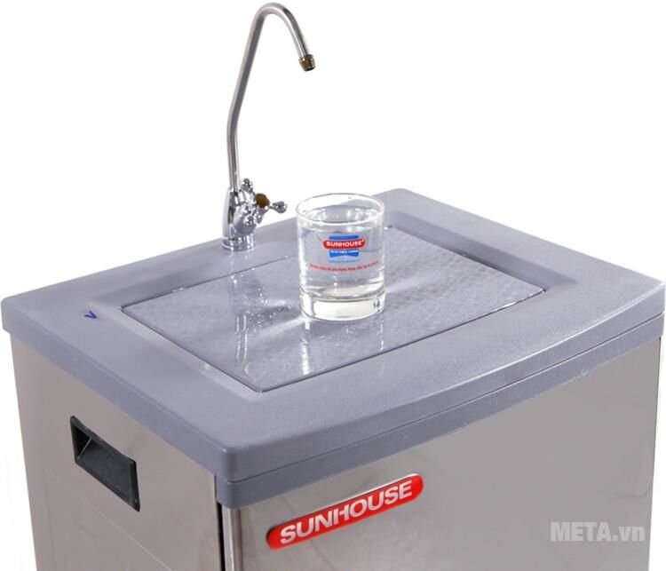 Máy lọc nước R.O 8 lõi Sunhouse SHR8528B