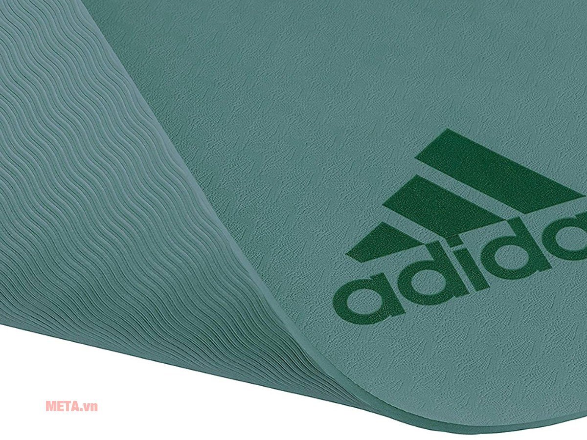 Bề mặt vân sần, có rãnh chống trơn trượt hiệu quả Bề mặt vân sần, có rãnh chống trơn trượt hiệu quả