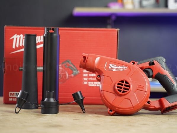 Milwaukee M18 BBL-0 có mô tơ từ Milwaukee M18 BBL-0