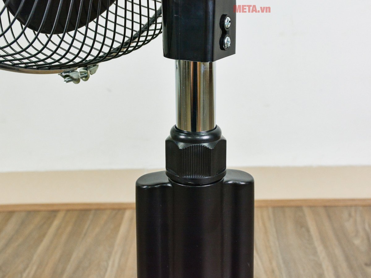 Quạt sàn điều chỉnh được chiều cao